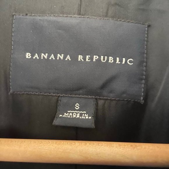 Banana Republic Women`s Black Trench Coat - Picture 3 of 4